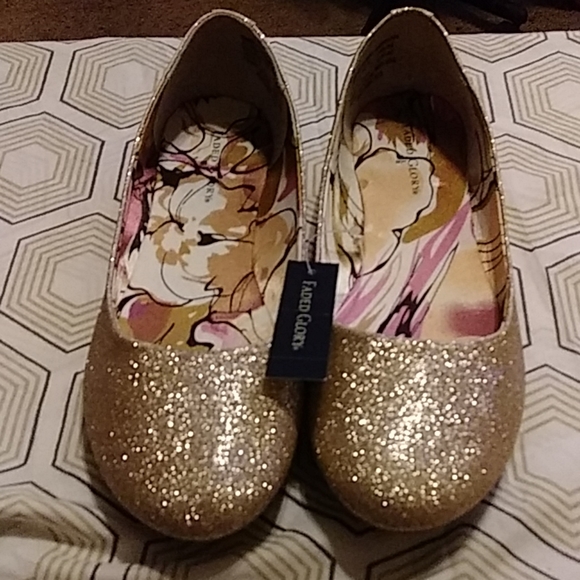 Faded Glory Shoes - 🆕Gold glitter flats